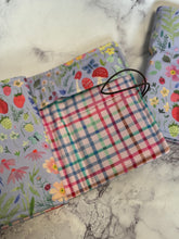 Load image into Gallery viewer, Needle Roll - Small - Picnic (Blue)