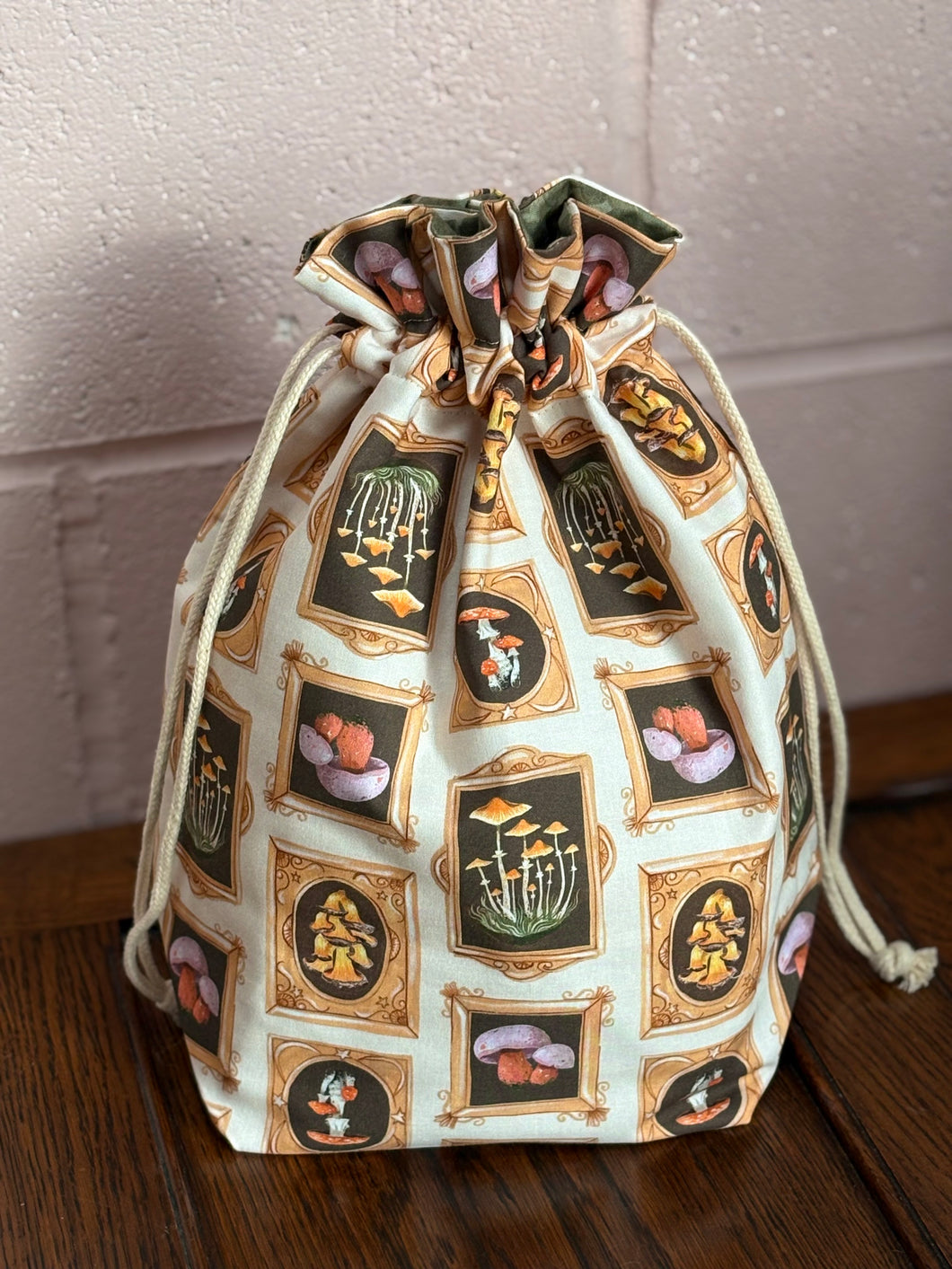 Ruffle Bag - Large - Mushroom Portraits