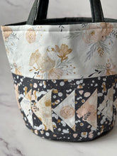 Load image into Gallery viewer, Patchwork Open Bucket Bag - Large - Flying Geese
