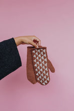 Load image into Gallery viewer, SALE - Pom Pom - Issue 39
