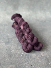 Load image into Gallery viewer, Morgan le Fay - High Twist Sock - 50g
