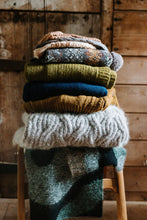 Load image into Gallery viewer, Pom Pom - Issue 38
